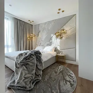 https://luxury-apartment-in-300m-from-the-beach.gdanskhotel.org
