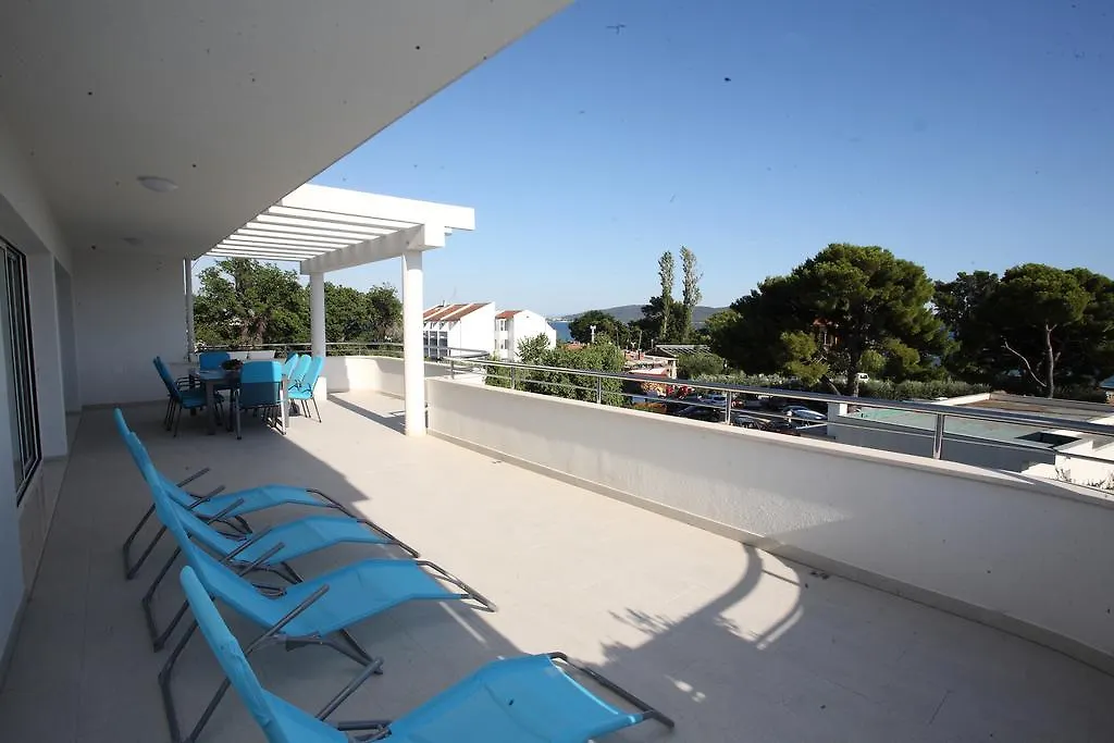 Villa-Apartments Karmel Kaštela